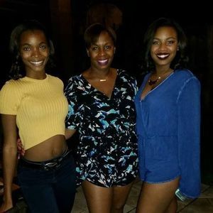 Meet your Posher, Zachyra